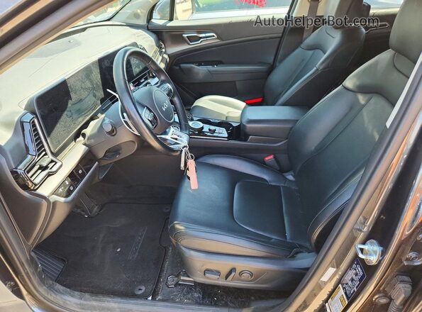KNDPVCAGXP7104705 2023 KIA SPORTAGE Charcoal VIN կոդի պիտակի տեսք