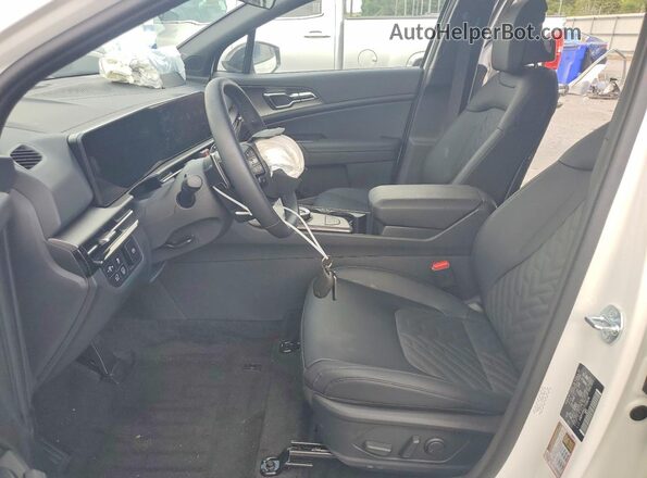 KNDPVDDG7T7338246 2026 KIA SPORTAGE White Front interior view