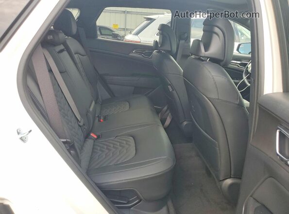 KNDPVDDG7T7338246 2026 KIA SPORTAGE White Rear interior view