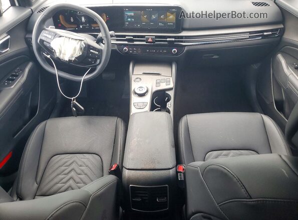 KNDPVDDG7T7338246 2026 KIA SPORTAGE White Dashboard view