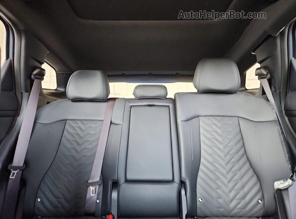 KNDPVDDG8T7396317 2026 KIA SPORTAGE Blue Rear seats view