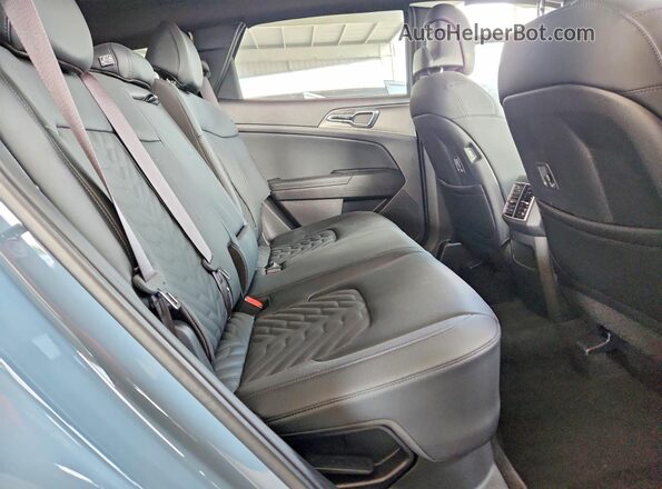 KNDPVDDG8T7396317 2026 KIA SPORTAGE Blue Rear interior view