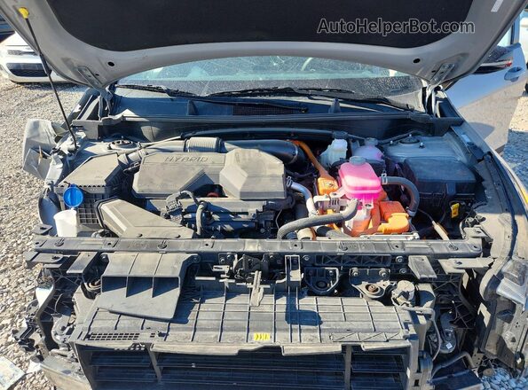 KNDPVDDG9T7272640 2026 KIA SPORTAGE Silver Engine compartment view