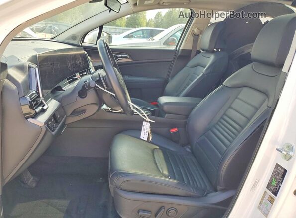 KNDPXCAG2P7011719 2023 KIA SPORTAGE White Widok wnętrza z przodu