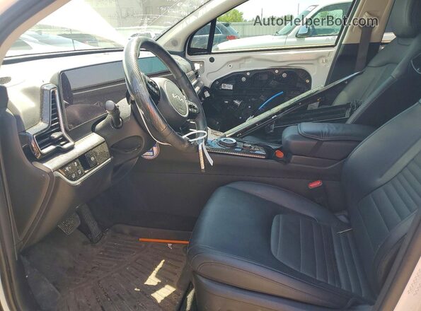 KNDPXCAG6P7082583 2023 KIA SPORTAGE Белый Вид салона спереди