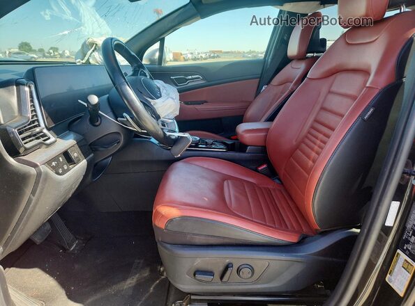 KNDPXCAG9P7032809 2023 KIA SPORTAGE Black Widok wnętrza z przodu