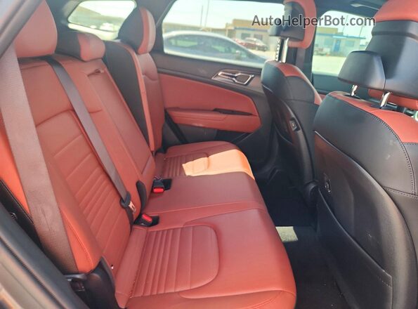 KNDPXCDG0R7134224 2024 KIA SPORTAGE Gray Rear interior view