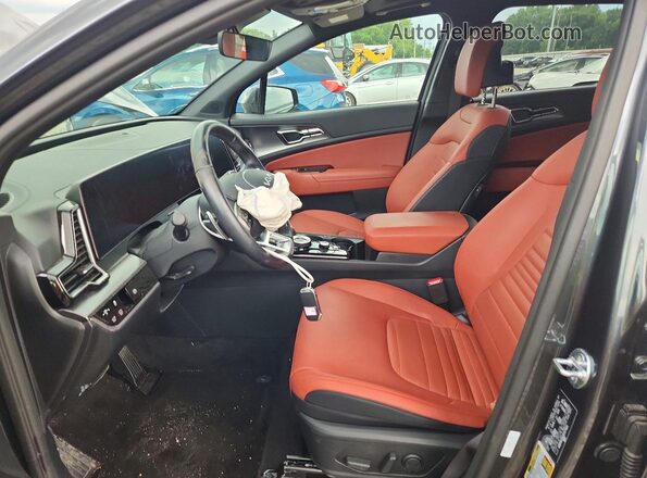 KNDPXCDG3S7177641 2025 KIA SPORTAGE Charcoal Вид салону спереду