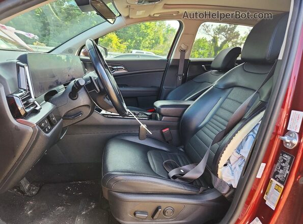 KNDPXCDG5R7167767 2024 KIA SPORTAGE Burgundy Vista interior delantera