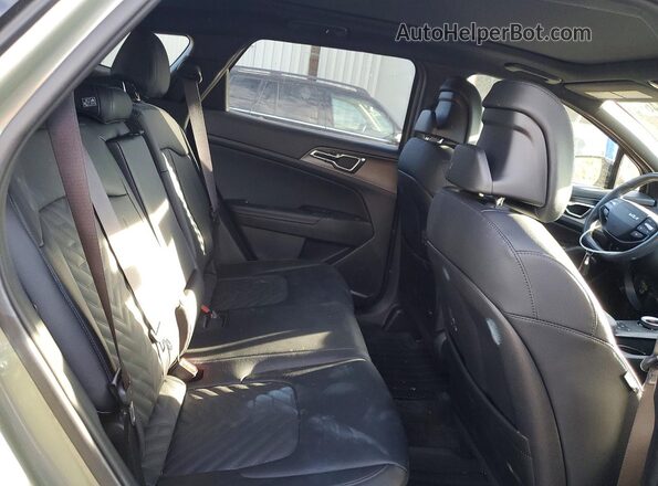 KNDPYDDH8T7303098 2026 KIA SPORTAGE Green Rear seats view