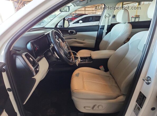KNDRH4LG8P5217177 2023 KIA SORENTO Белый Вид салона спереди