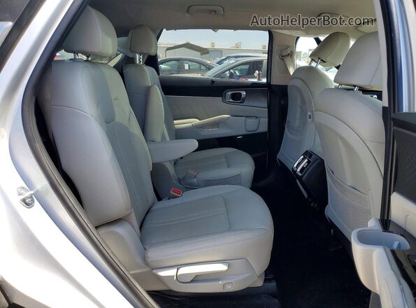 KNDRKDLG9P5160084 2023 KIA SORENTO Серый Вид задней части салона