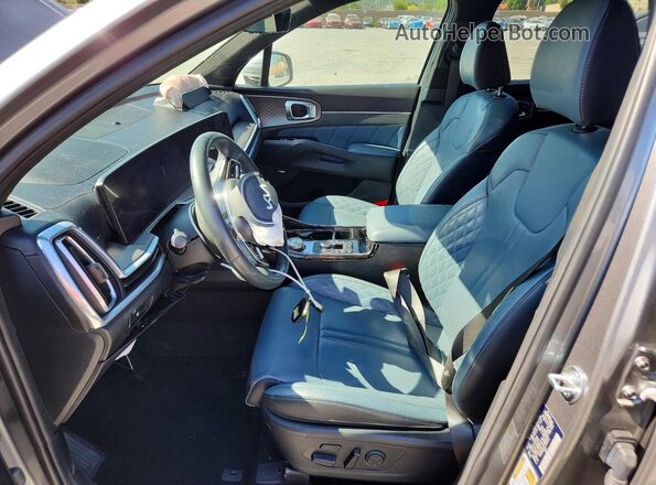 KNDRMDJHXS5389193 2025 KIA SORENTO Silver Vista interior delantera