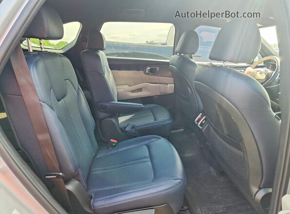 KNDRMDLH4N5066260 2022 KIA SORENTO Silver უკანა სავარძლების ხედი