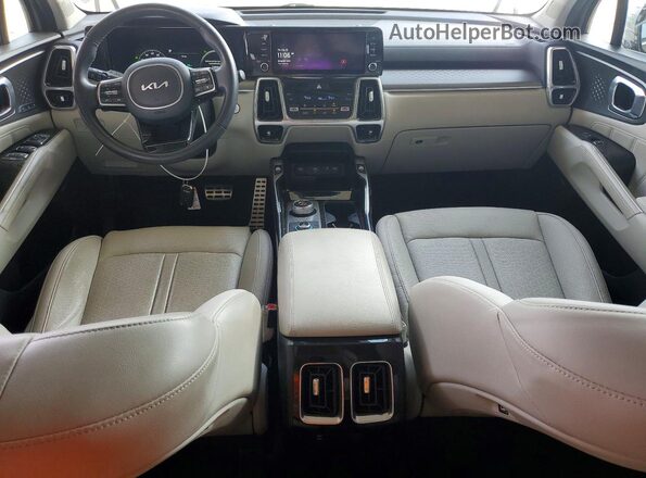 KNDRMDLH7N5109120 2022 KIA SORENTO Silver Vista del salpicadero