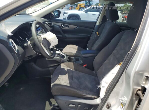 KNMAT2MT0GP726115 2016 NISSAN ROGUE Серебряный Вид салона спереди