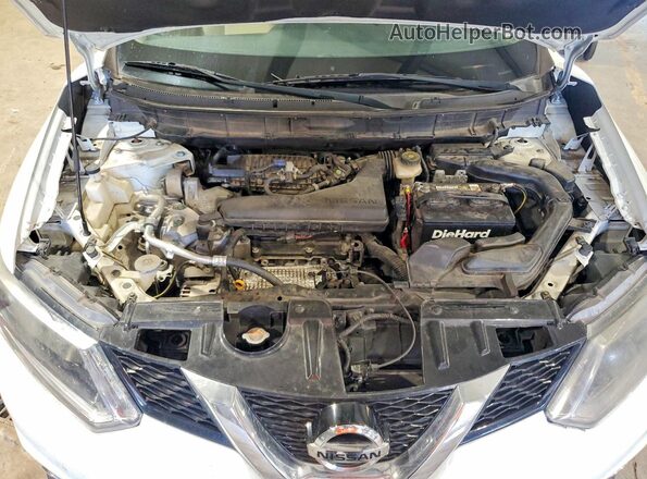 KNMAT2MT0GP735848 2016 NISSAN ROGUE White Widok wnętrza z tyłu
