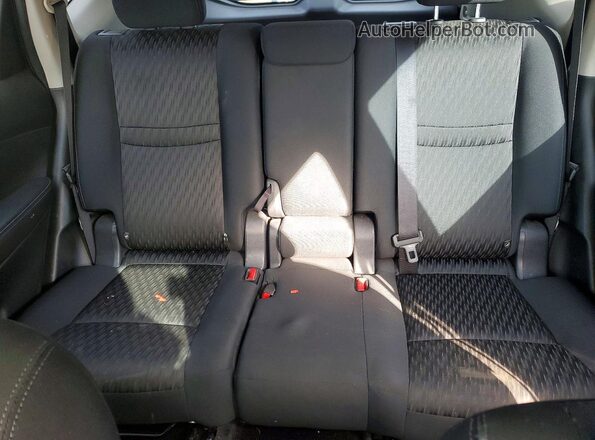 KNMAT2MT0HP555223 2017 NISSAN ROGUE Gray Rear seats view