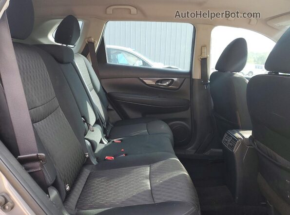 KNMAT2MT0HP555223 2017 NISSAN ROGUE Gray Rear interior view