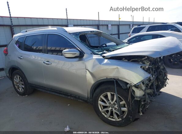 KNMAT2MT0HP619633 2017 NISSAN ROGUE Серебряный Вид задней части салона