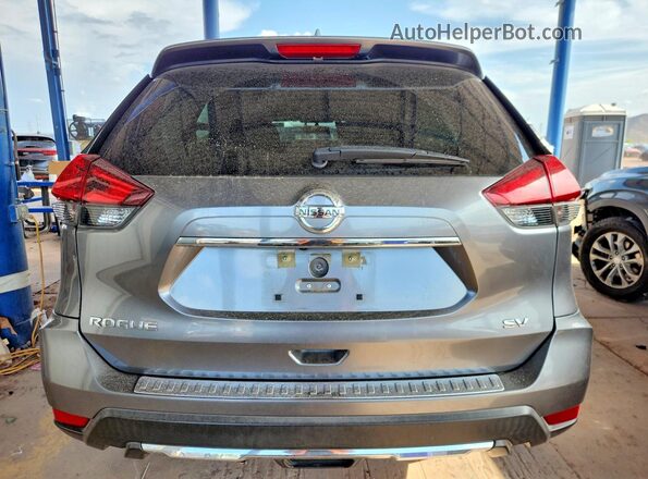 KNMAT2MT0JP607990 2018 NISSAN ROGUE Silver Вид ззаду
