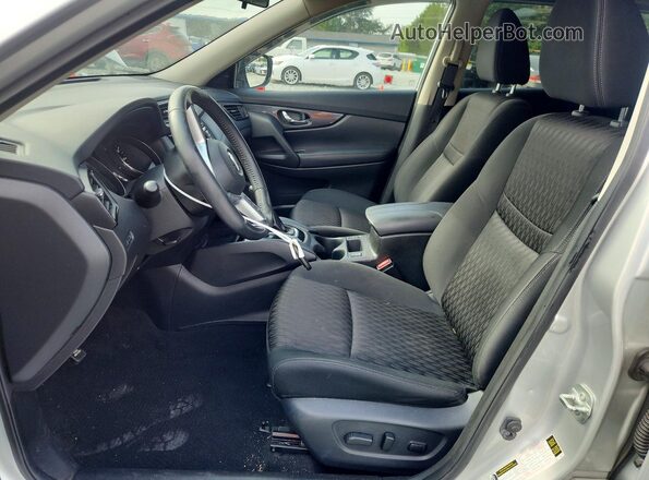 KNMAT2MT0JP612803 2018 NISSAN ROGUE Silver Widok wnętrza z przodu
