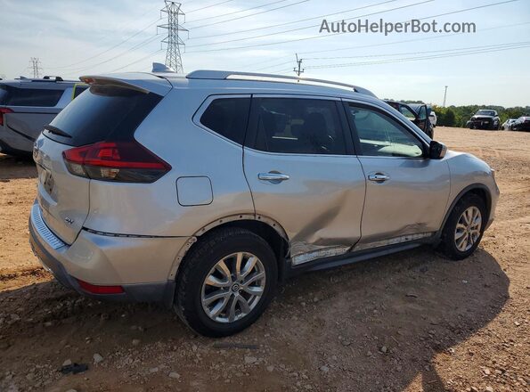 KNMAT2MT0JP621792 2018 NISSAN ROGUE Silver Trasero derecho
