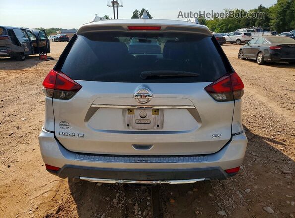 KNMAT2MT0JP621792 2018 NISSAN ROGUE Silver Vista trasera