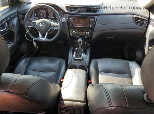 KNMAT2MT0JP621792 2018 NISSAN ROGUE Silver Vista del salpicadero