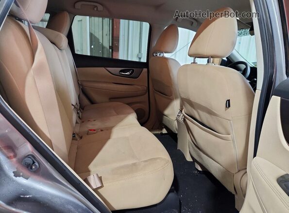 KNMAT2MT1GP598337 2016 NISSAN ROGUE Gray Widok wnętrza z tyłu