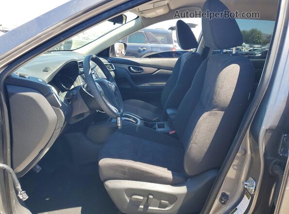 KNMAT2MT1GP673134 2016 NISSAN ROGUE Silver Front interior view