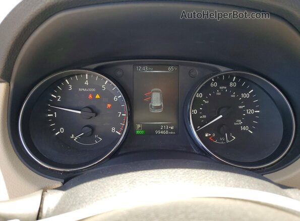 KNMAT2MT1HP522649 2017 NISSAN ROGUE White ხელსაწყოთა პანელის ხედი