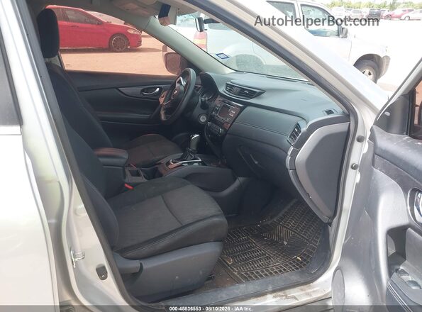 KNMAT2MT1HP617146 2017 NISSAN ROGUE Silver Вид салону спереду