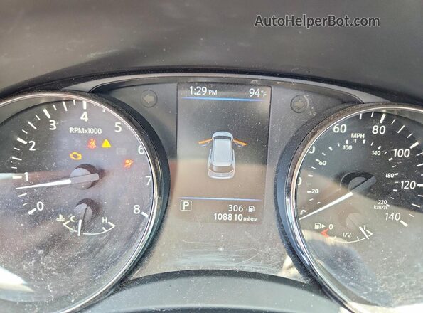 KNMAT2MT1JP514556 2018 NISSAN ROGUE Черный Вид щитка приборов