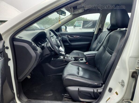 KNMAT2MT1JP571873 2018 NISSAN ROGUE White Vista interior delantera