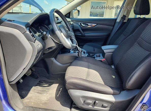 KNMAT2MT1KP553147 2019 NISSAN ROGUE Blue Front interior view