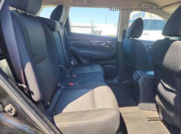 KNMAT2MT2HP530615 2017 NISSAN ROGUE Черный Вид задней части салона