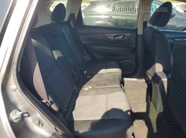 KNMAT2MT2HP554641 2017 NISSAN ROGUE Silver Vista interior trasera