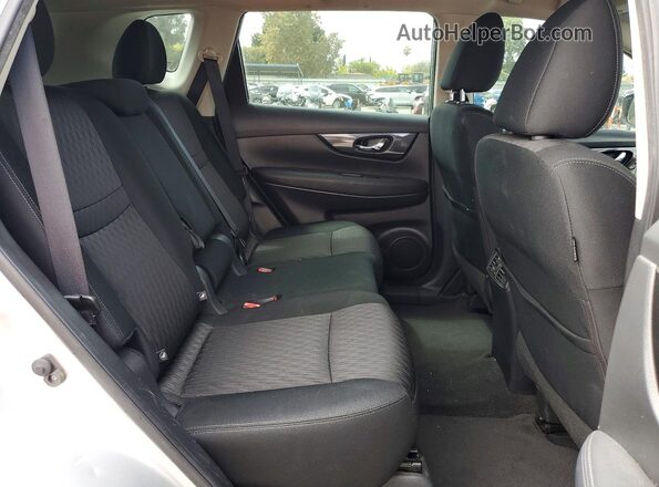 KNMAT2MT2JP513271 2018 NISSAN ROGUE Silver Vista interior trasera