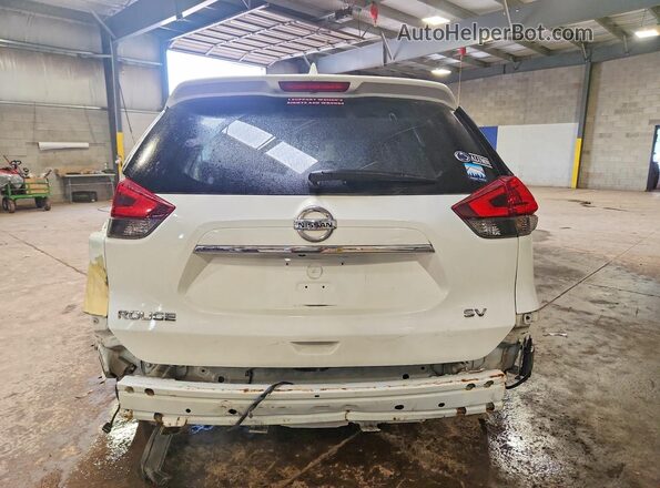 KNMAT2MT2JP523928 2018 NISSAN ROGUE White Rear view
