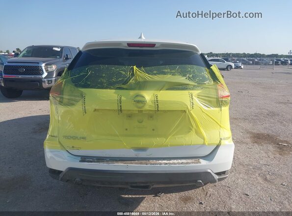 KNMAT2MT2JP602628 2018 NISSAN ROGUE White 
