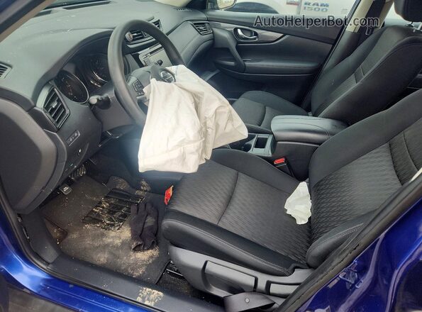 KNMAT2MT2JP611068 2018 NISSAN ROGUE Blue Front interior view