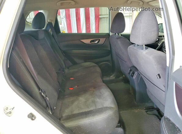 KNMAT2MT3GP595875 2016 NISSAN ROGUE White Widok tylnych siedzeń