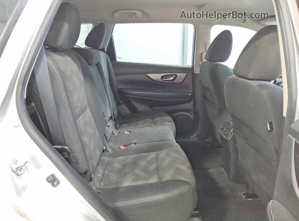 KNMAT2MT3GP638188 2016 NISSAN ROGUE Silver Սալոնի հետևի տեսք
