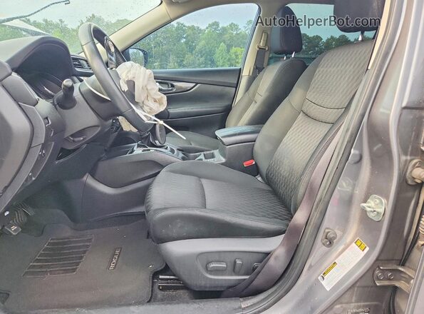 KNMAT2MT3JP504630 2018 NISSAN ROGUE Серый Вид салона спереди