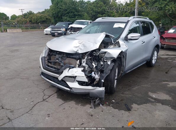 KNMAT2MT3JP532914 2018 NISSAN ROGUE Серебряный Вид спереди