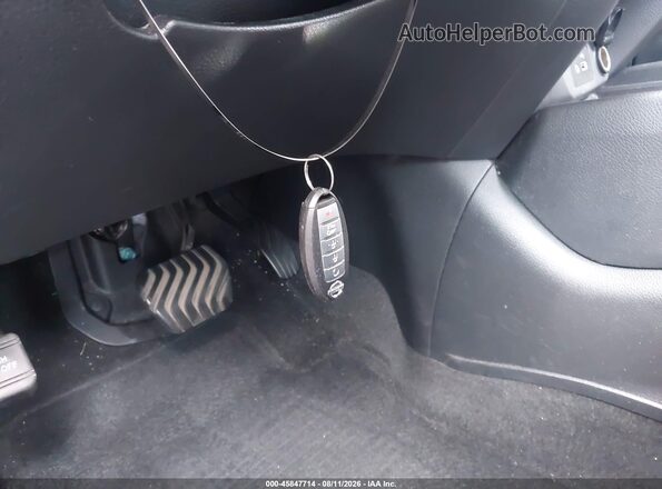 KNMAT2MT3JP532914 2018 NISSAN ROGUE Серебряный Вид панели приборов