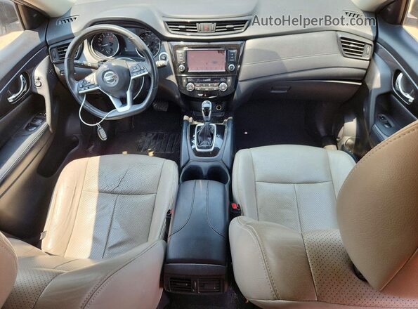 KNMAT2MT3JP602413 2018 NISSAN ROGUE Silver Widok deski rozdzielczej