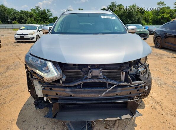 KNMAT2MT3JP602413 2018 NISSAN ROGUE Silver Widok z przodu