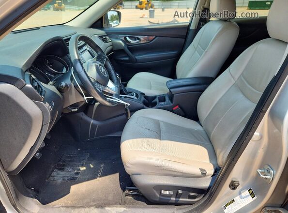 KNMAT2MT3JP602413 2018 NISSAN ROGUE Silver Widok wnętrza z przodu